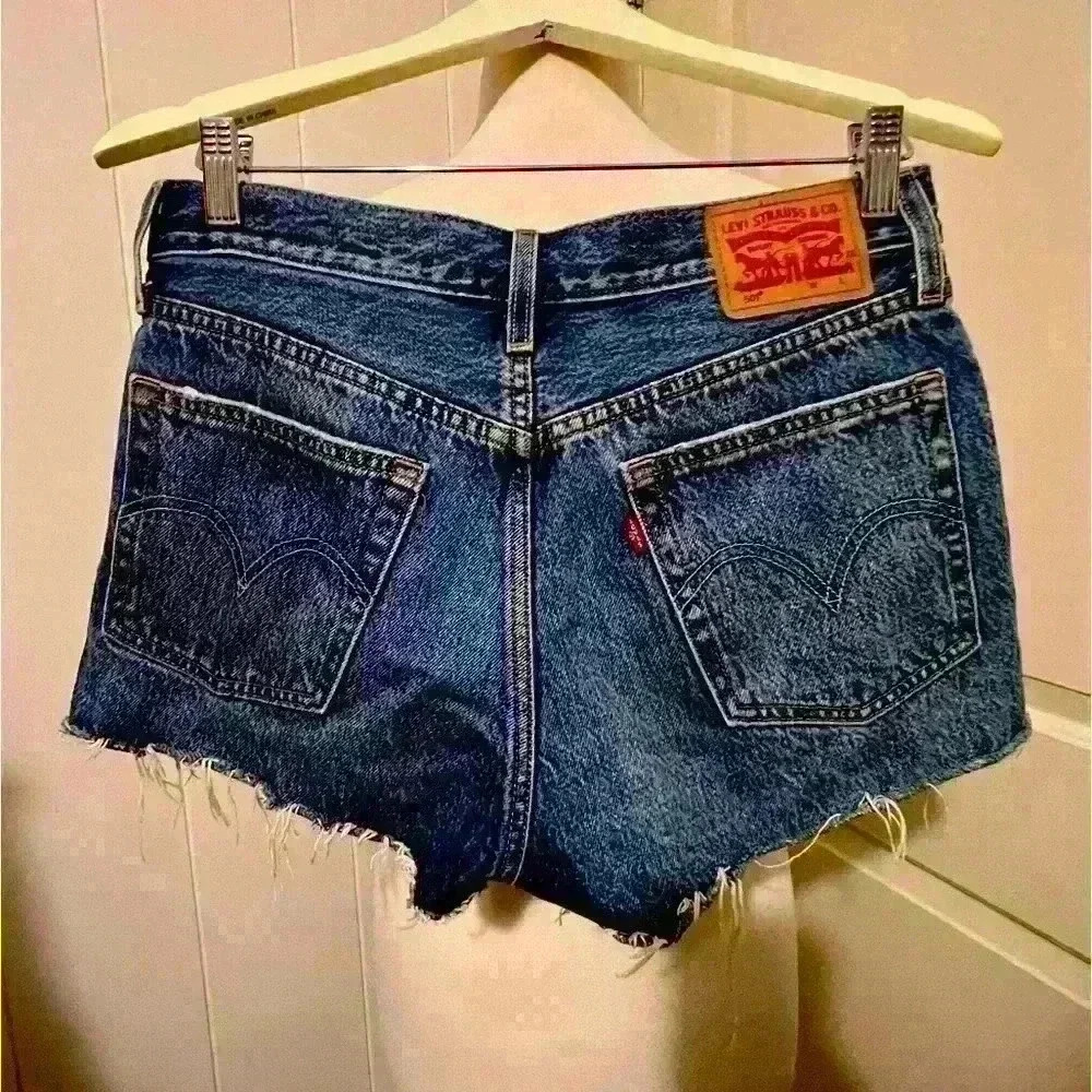 Levi's Levi 501 Blue Denim Jeans Shorts Button Closure‎ Distressed Booty Western